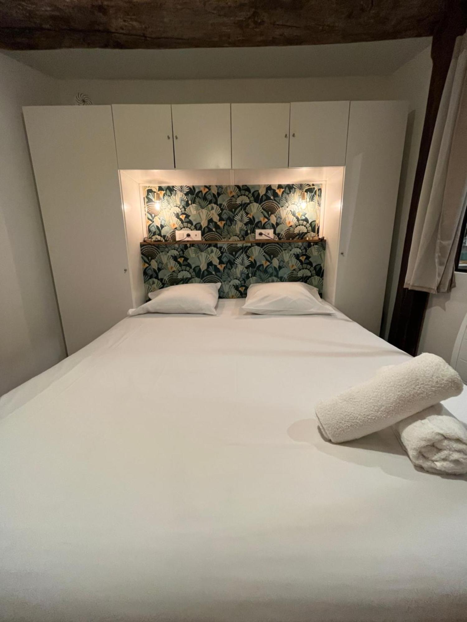 La Cour Chartraine - Cosy Appartement Avec Cour Exterieur A 블루아 외부 사진