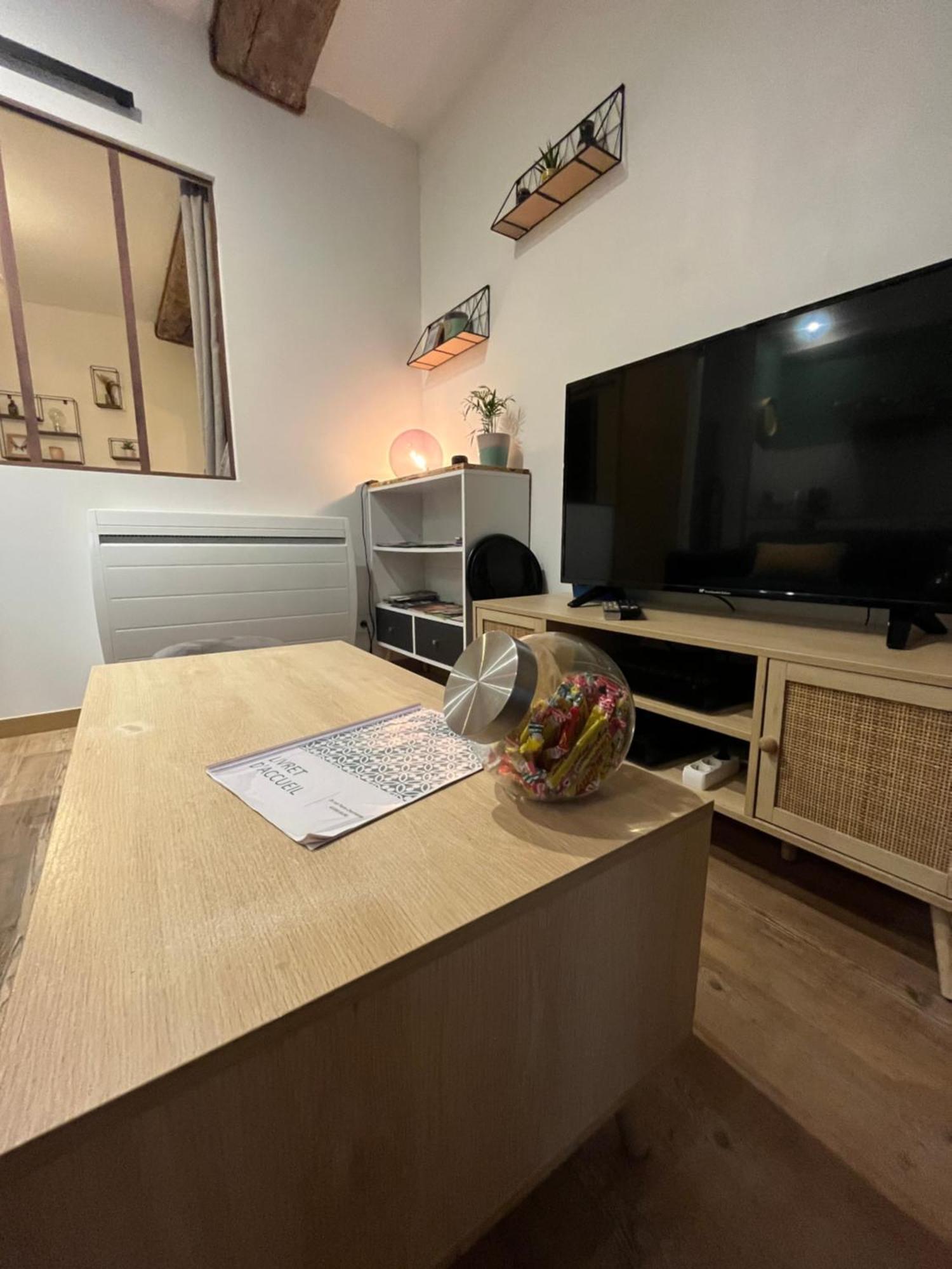 La Cour Chartraine - Cosy Appartement Avec Cour Exterieur A 블루아 외부 사진